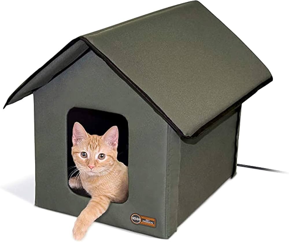 K&H heated outdoor cat house with soft insulated interior and heating pad inside